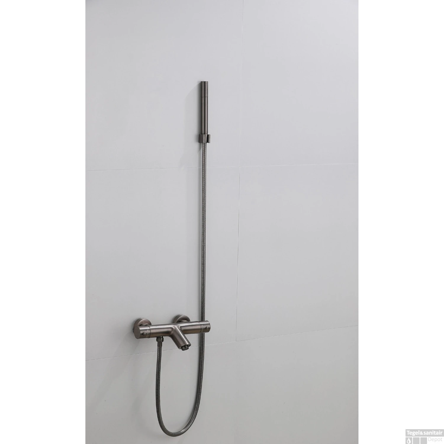 Badkraan Opbouw Boss & Wessing Exclusive Met Staaf Handdouche Set Gunmetal 3 Badkraan Opbouw Boss & Wessing Exclusive Met Staaf Handdouche Set Gunmetal