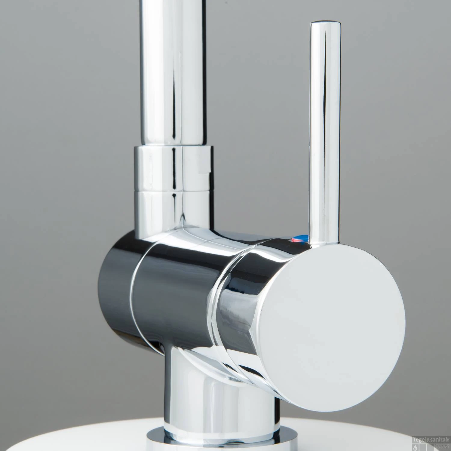 Keukenmengkraan Schutte Window Hoge Draaibare En Plooibare Uitloop Chroom 7 Keukenmengkraan Schutte Window Hoge Draaibare En Plooibare Uitloop Chroom - Afbeelding 5