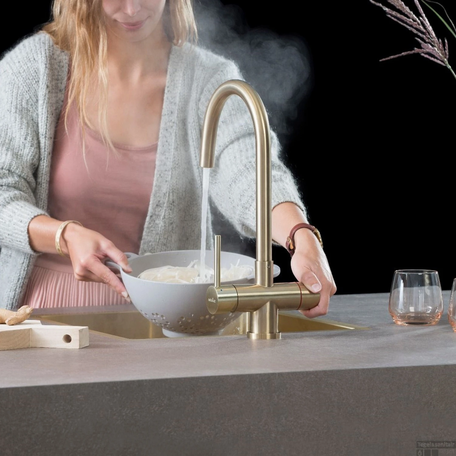 Kokendwaterkraan Selsiuz Steel Rond Gold Inclusief Combi Extra Boiler 5 Kokendwaterkraan Selsiuz Steel Rond Gold Inclusief Combi Extra Boiler - Afbeelding 3