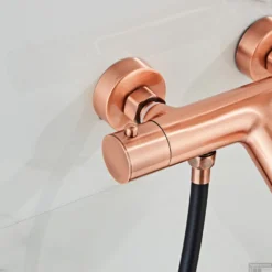 Opbouw Badkraan Boss & Wessing Copper Pro Thermostatisch Met Handdouche Geborsteld Koper 8 Opbouw Badkraan Boss & Wessing Copper Pro Thermostatisch Met Handdouche Geborsteld Koper -Exporteren Badkamer Top Winkel opbouw badkraan boss wessing copperpro thermostatisch met handdouche geborsteld koper detail1