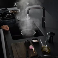 Quooker Fusion Square Mat Zwart Met Combi Boiler -Exporteren Badkamer Top Winkel quooker zwart detail 2