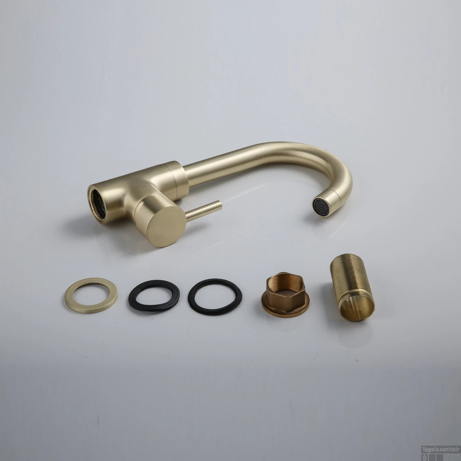 Wastafelkraan Boss & Wessing Gold Gebogen Uitloop Geborsteld Messing Mat Goud 6 Wastafelkraan Boss & Wessing Gold Gebogen Uitloop Geborsteld Messing Mat Goud - Afbeelding 4