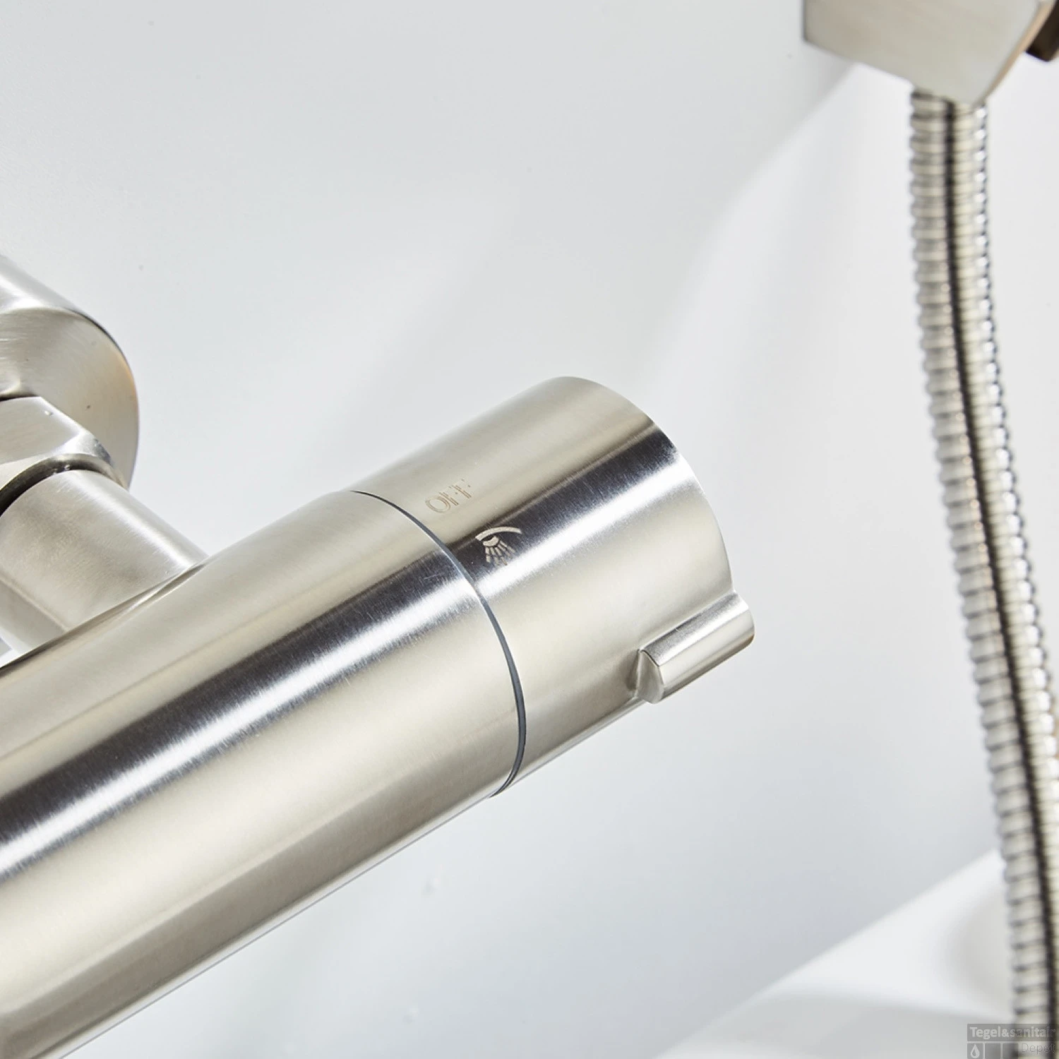 Thermostatische Badkraan Boss & Wessing Exclusive 304-RVS Met Handdouche 6 Thermostatische Badkraan Boss & Wessing Exclusive 304-RVS Met Handdouche - Afbeelding 4